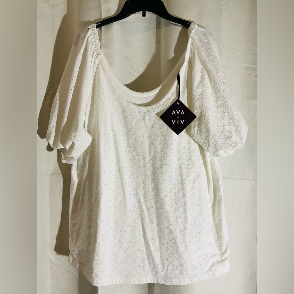 Women’s Puff Short Sleeve Eyelet Peasant Top - Picture 2 of 3